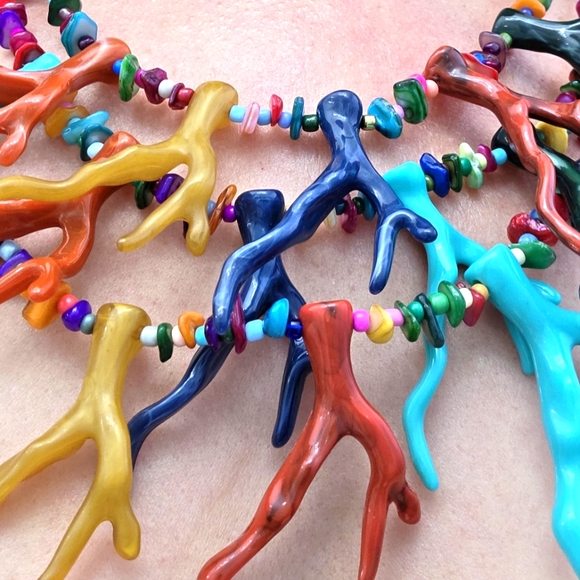 NWT Piper K Coral, Colorful Beaded Necklace - Picture 5 of 7